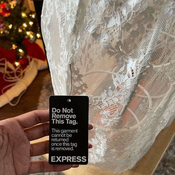 Express Lace Tunic - Picture 4 of 5